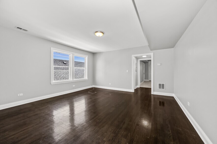 More Photos Of 2209 N Mango Ave, Chicago Apartments For Sale