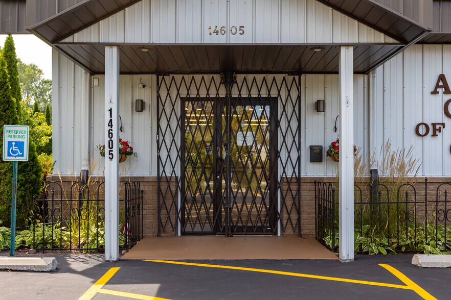 More Photos Of 14605 Velp Ave, Suamico Veterinarian Kennel For Lease