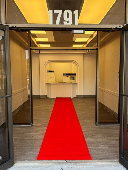 More Photos Of 1791 Mount Zion Rd, Morrow Warehouse For Lease