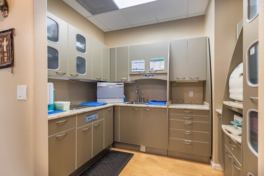 More Photos Of 1233 Brookside Ave, Redlands Medical For Sale