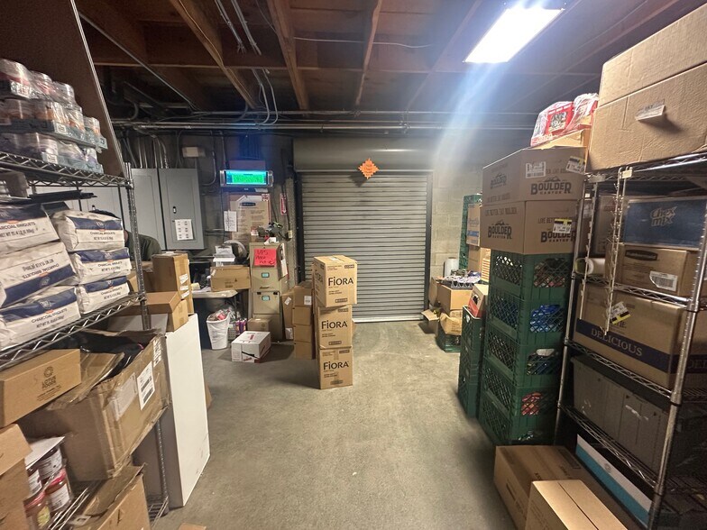 More Photos Of 143 Davis Rd, Happy Camp Storefront For Sale