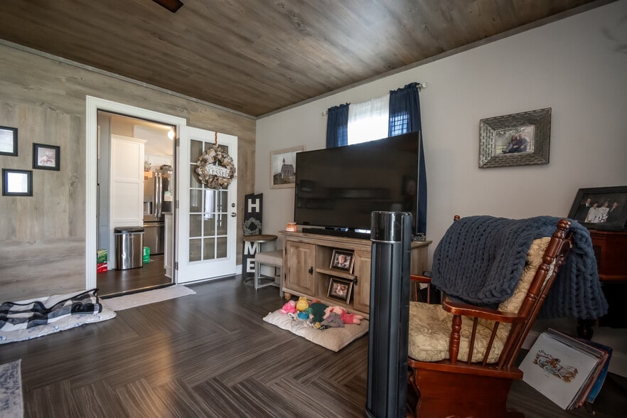 More Photos Of 3655 Neese Commerce Rd, Hull Multifamily For Sale