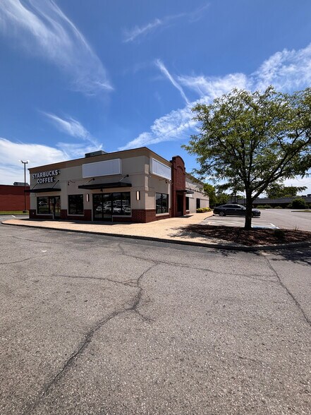 Primary Photo Of 1905 Gallatin Pike N, Madison Freestanding For Lease