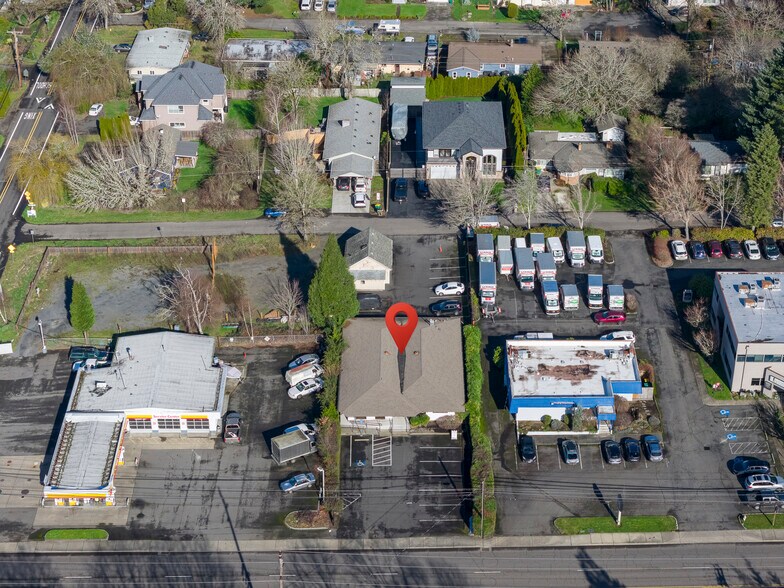 More Photos Of 9055 SW Beaverton Hillsdale Hwy, Portland Office For Lease