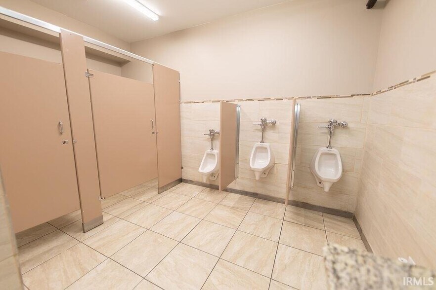 More Photos Of 409 S Walnut St, Bloomington Restaurant For Sale