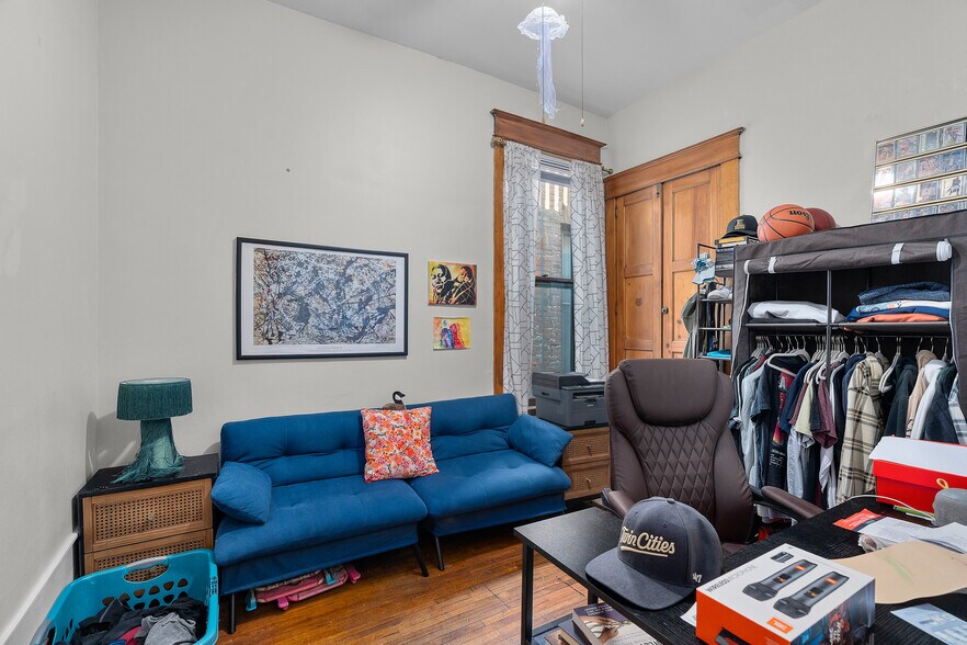 More Photos Of 583 Holly Ave, Saint Paul Apartments For Sale