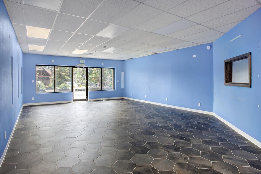 More Photos Of 842 N Summit Blvd, Frisco Storefront For Sale