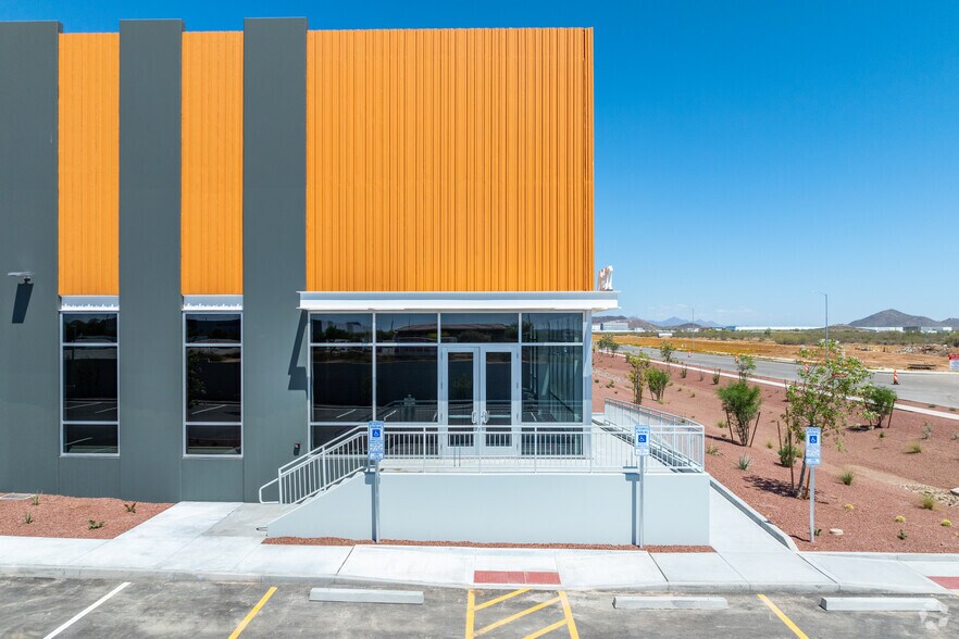 More Photos Of 1750 W Alameda Rd, Phoenix Distribution For Sale