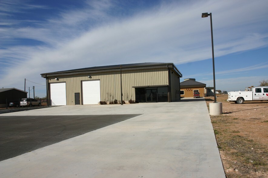 More Photos Of 9718 W County Road 154, Midland Warehouse For Sale