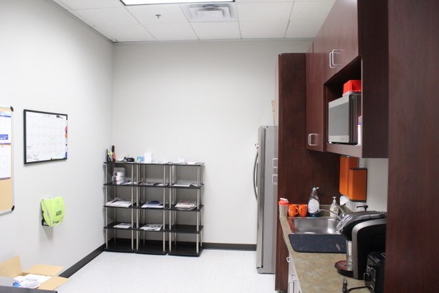 More Photos Of 1415 Highway 6, Sugar Land Medical For Lease