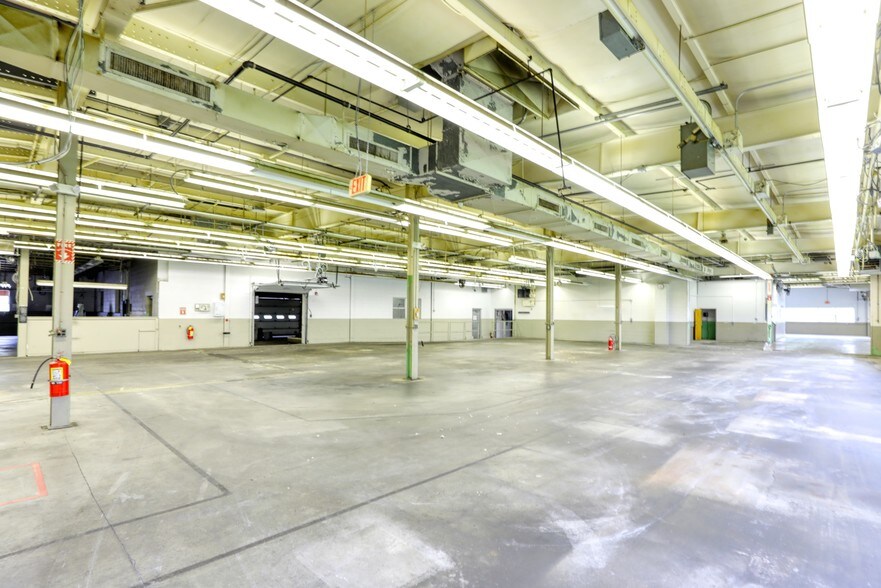 More Photos Of 109 Apremont Way, Westfield Manufacturing For Lease