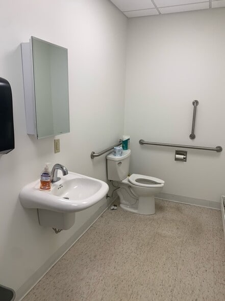 More Photos Of 1848 S Clinton Ave, Rochester Bank For Lease