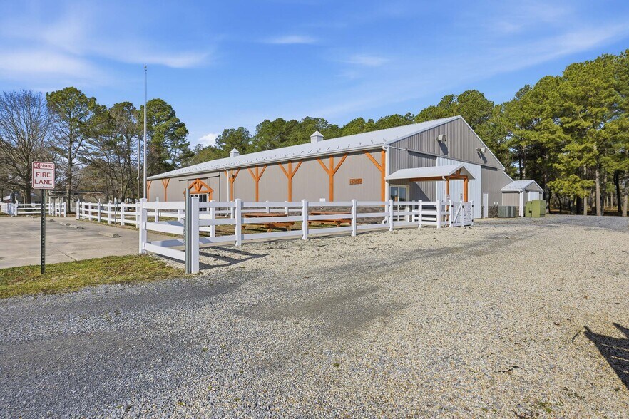 More Photos Of 89 Hunting Quarter Rd, Greenwood Trailer Camper Park For Sale