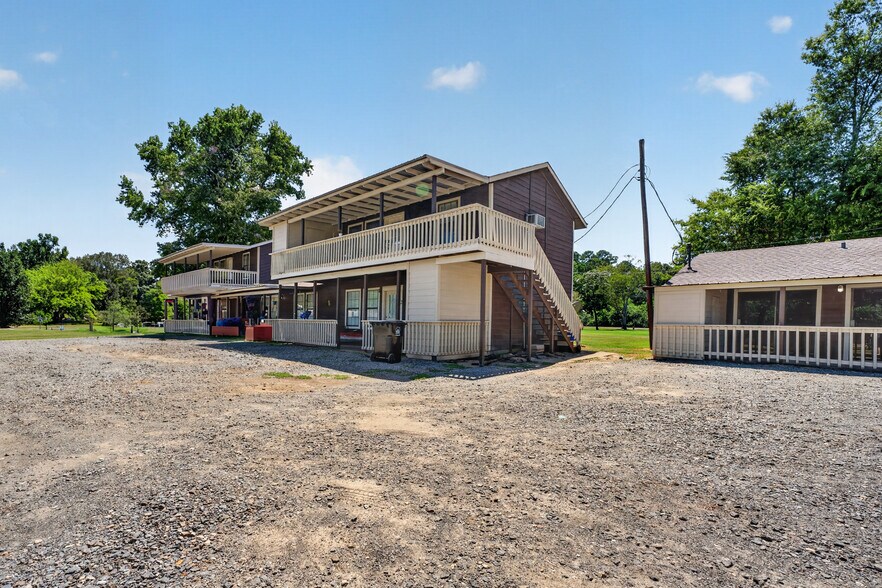More Photos Of 505 Bub Hayner Rd, Karnack Apartments For Sale