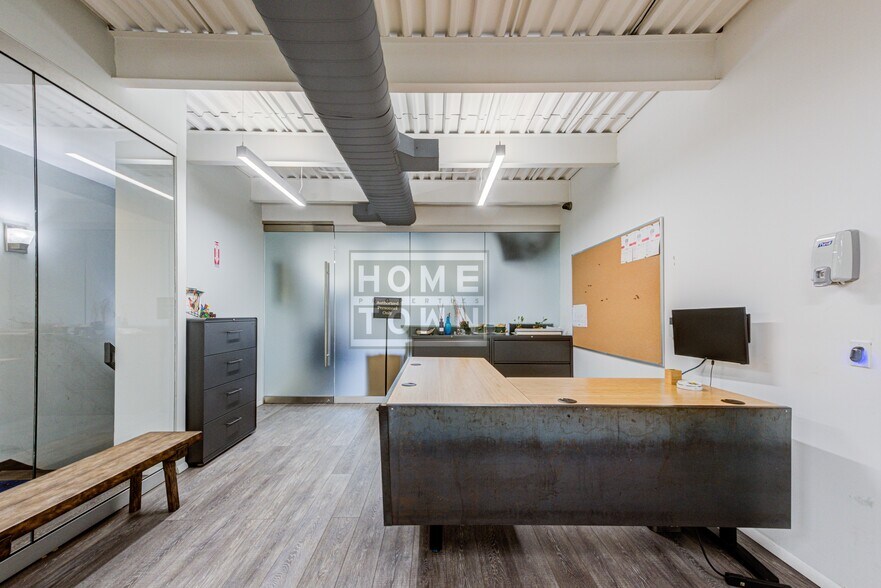 More Photos Of 264 49th St, Brooklyn Flex For Sale