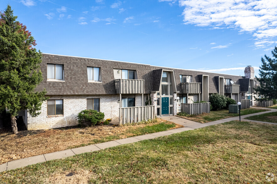 Primary Photo Of 3730 SW Plaza Dr, Topeka Apartments For Sale