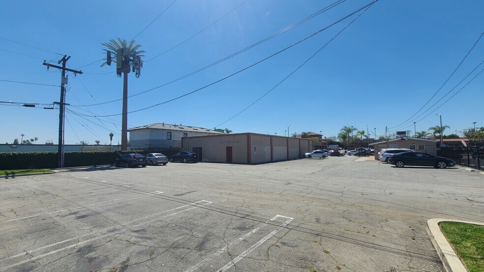More Photos Of 11415-11421 Washington Blvd, Whittier Freestanding For Lease