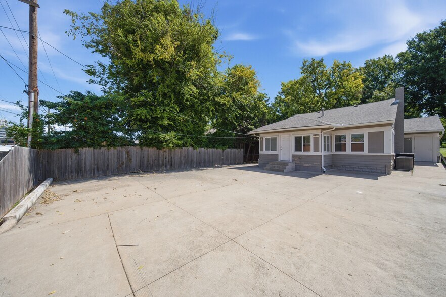More Photos Of 1628 S Cincinnati Ave, Tulsa Office For Lease