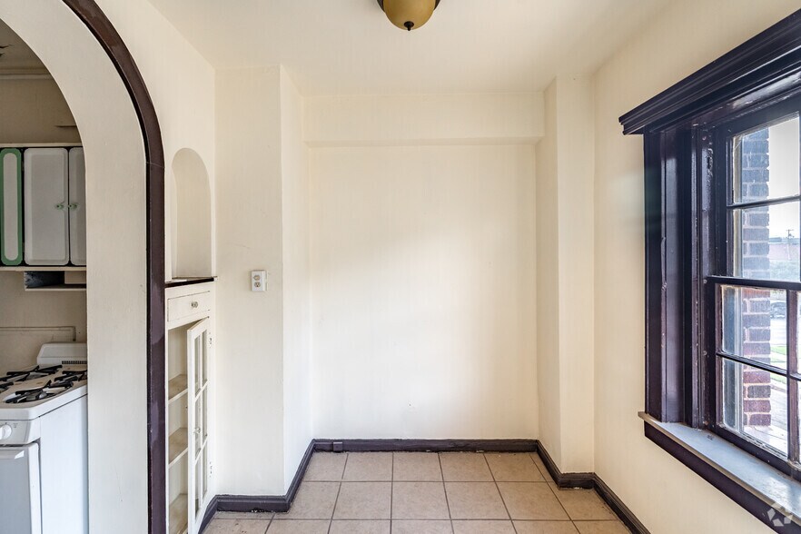 More Photos Of 222 E Elm St, Wichita Apartments For Sale