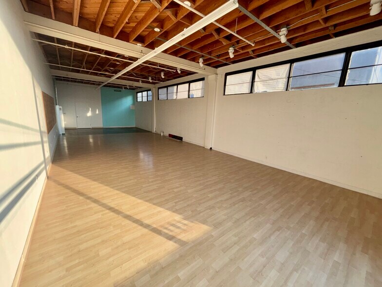 More Photos Of 1335-1375 4th St, Berkeley Showroom For Lease