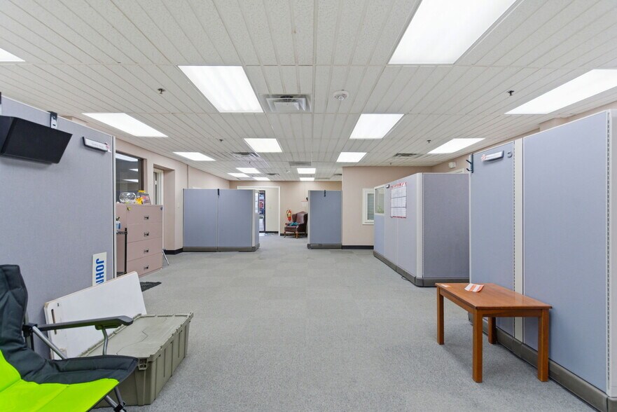 More Photos Of 1812 Cargo Ct, Louisville Warehouse For Sale