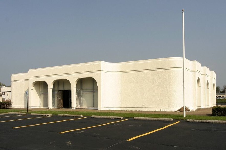 More Photos Of 6401 Jaycox Rd, North Ridgeville Office For Sale