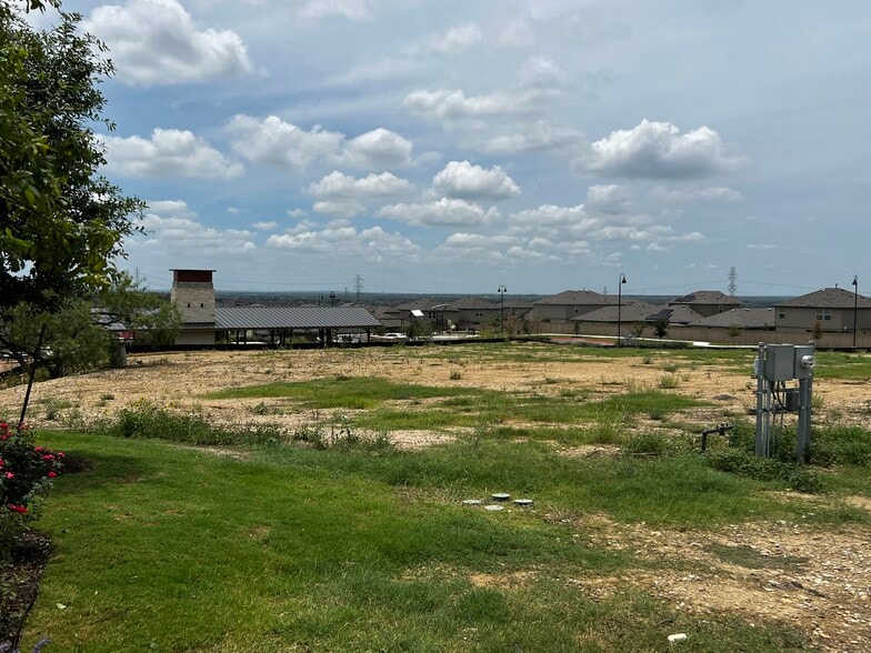 More Photos Of 10504 Amber Heart Crk, San Antonio Restaurant For Lease