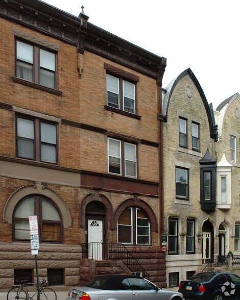 Primary Photo Of 2402 Spruce St, Philadelphia Apartments For Sale