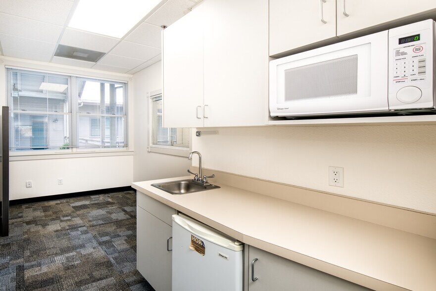 More Photos Of 140 Litton Dr, Grass Valley Medical For Lease