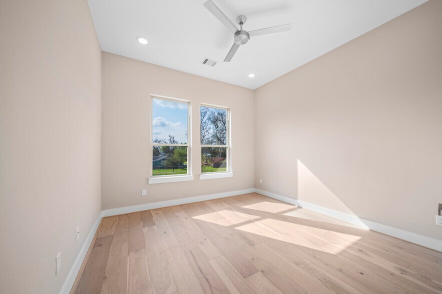 More Photos Of 2632 Paul Quinn St, Houston Apartments For Sale