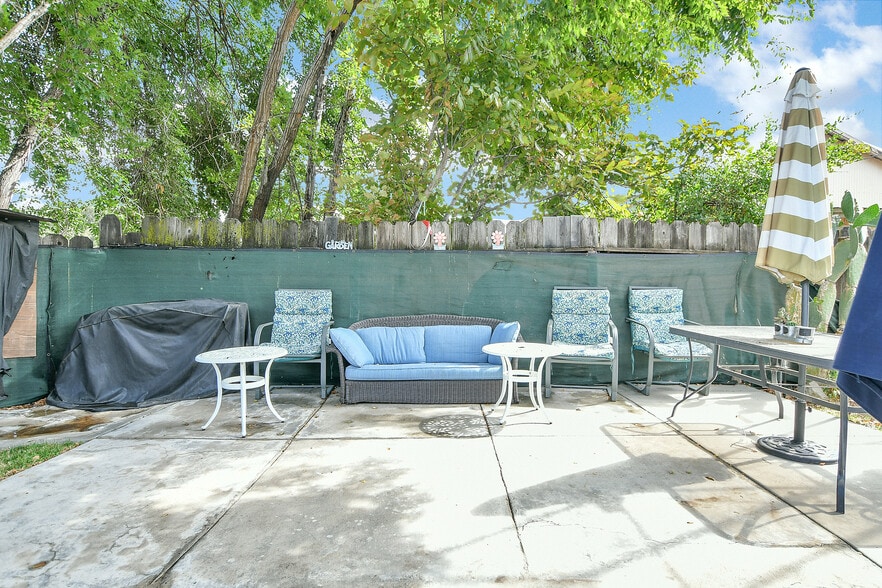 More Photos Of 310 Sandy Ln, Oakley Manufacturing For Sale