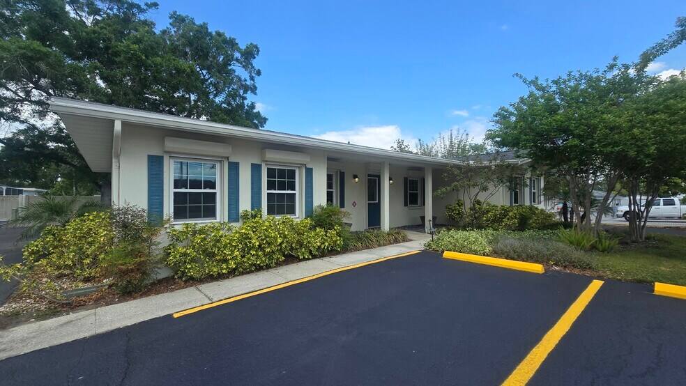 Primary Photo Of 2300 W Bay Dr, Largo Medical For Lease