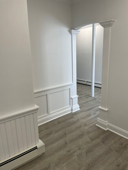 More Photos Of 526 Main St, Avon By The Sea Office Residential For Lease