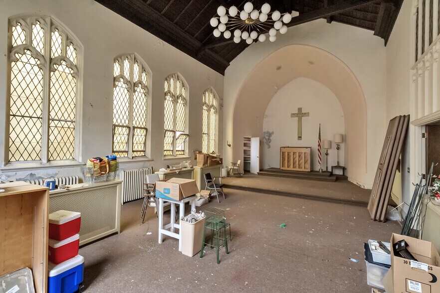 More Photos Of 101 Swinburne St, Buffalo Religious Facility For Sale
