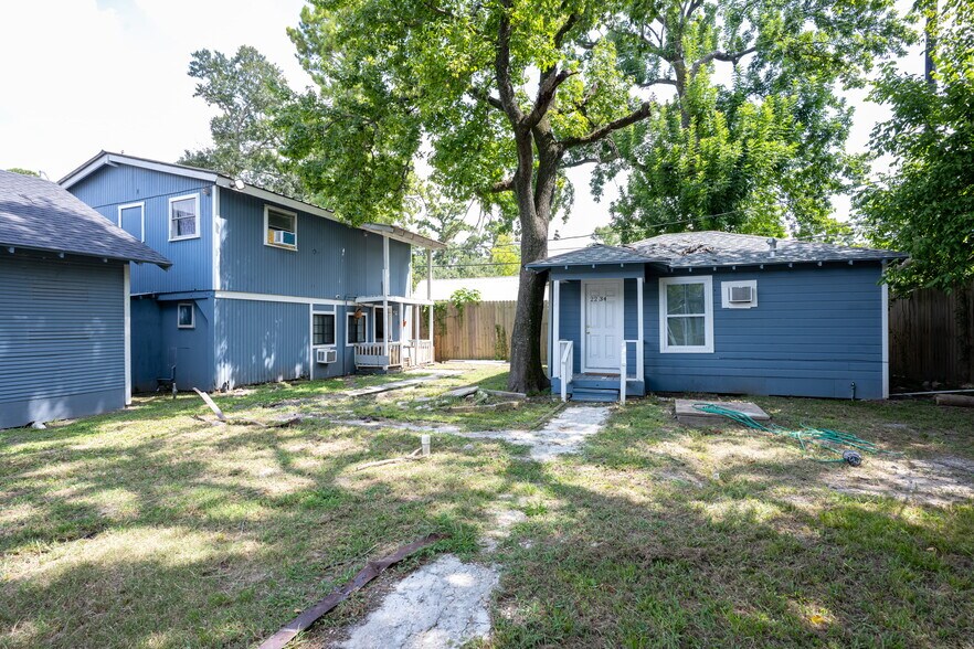 More Photos Of 2232 Maurine St, Houston Apartments For Sale