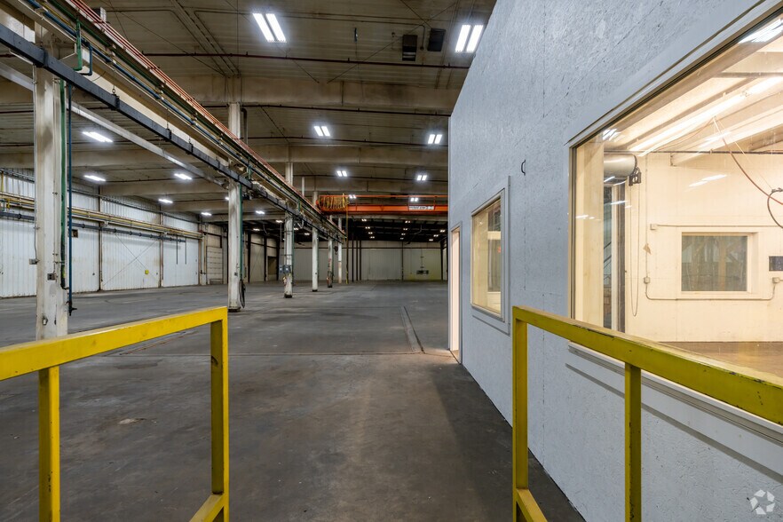 More Photos Of 651 Columbus Ave, West Branch Warehouse For Lease