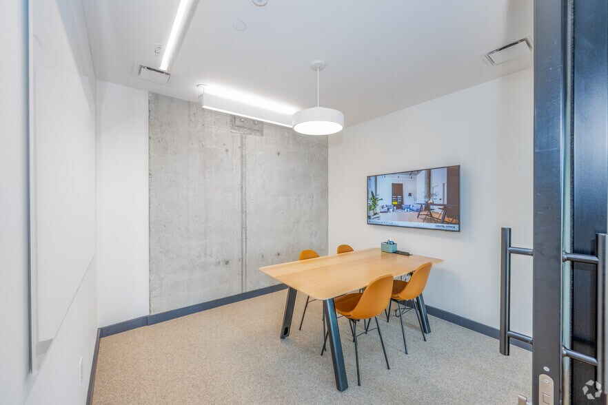 More Photos Of 1525 11th Ave, Seattle Coworking Space