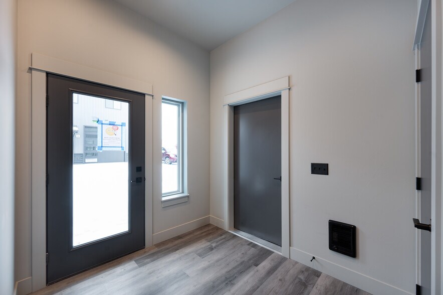 More Photos Of 203 Fletching Way, Belgrade Flex For Sale