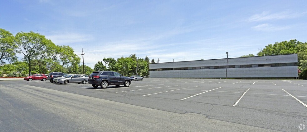 More Photos Of 22-08 State Route 208, Fair Lawn Medical For Lease