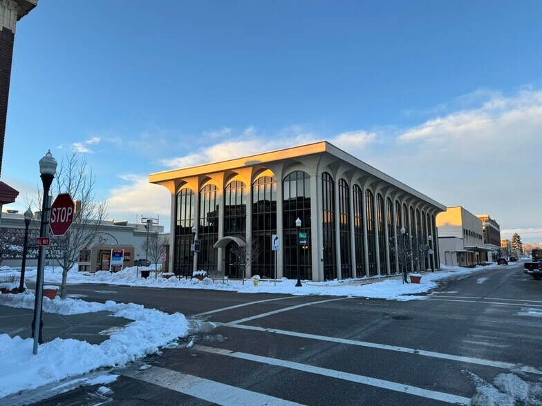 More Photos Of 320 A St, Idaho Falls Bank For Sale