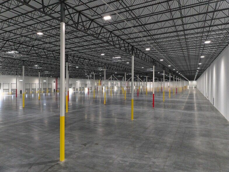 More Photos Of 1850 Continental Blvd, Charlotte Warehouse For Lease