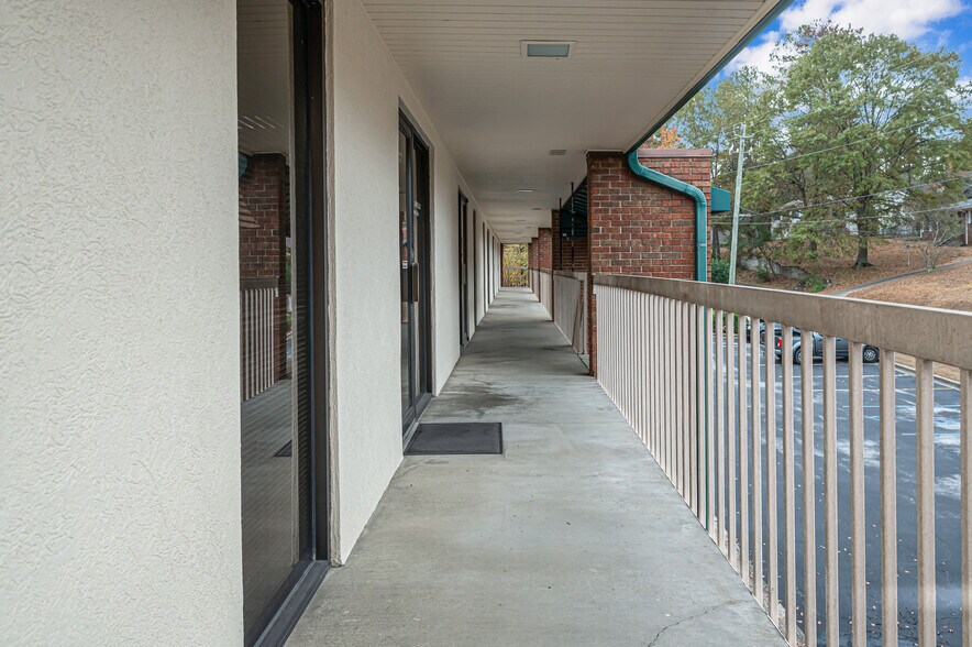 More Photos Of 1572 Montgomery Hwy, Birmingham Office For Lease