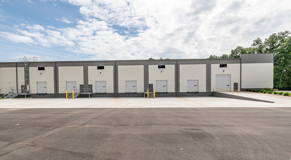 More Photos Of 1050 Northgate Ct, Morrisville Light Distribution For Lease