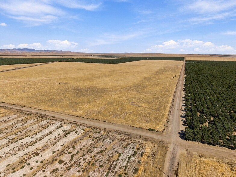 More Photos Of 12678 CA-33 hwy, Lost Hills Land For Sale
