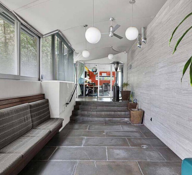 More Photos Of 120 S Reeves Dr, Beverly Hills Hotel For Sale