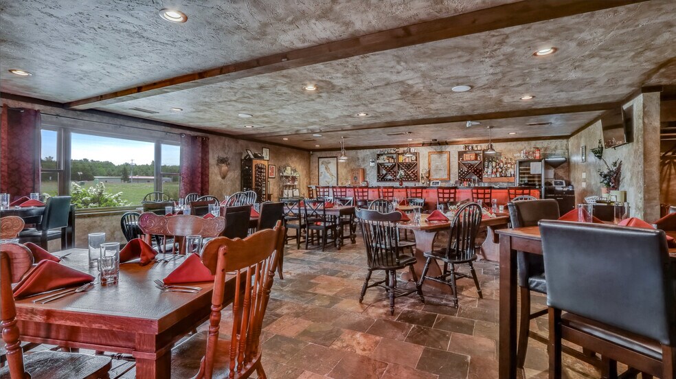 More Photos Of 1114 N Bluebird Rd, Eagle River Bar For Sale