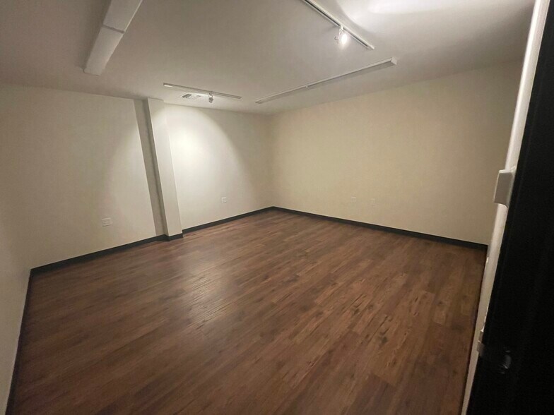 More Photos Of 9190-9214 Exposition Blvd, Los Angeles Warehouse For Sale