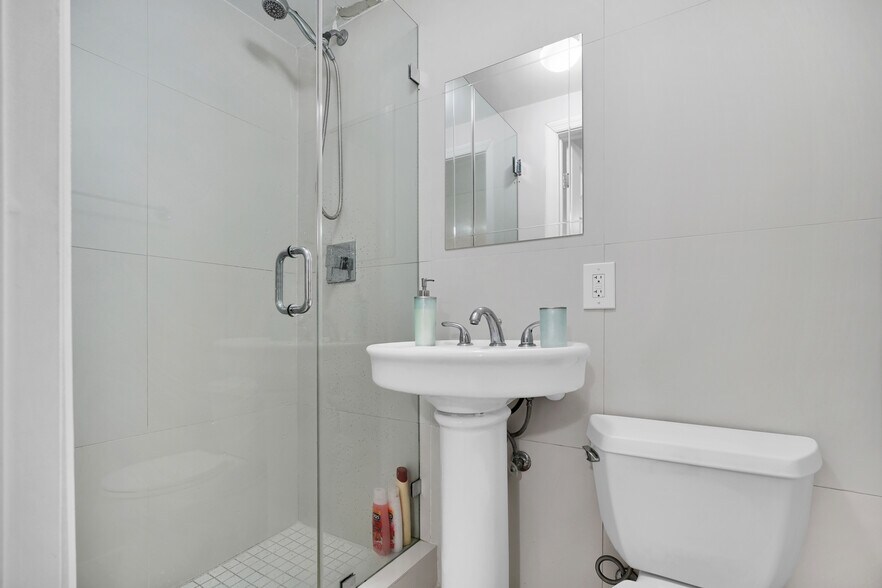 More Photos Of 126 NW 33rd St, Miami Land For Sale