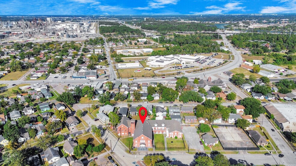 More Photos Of 2728 Kentucky St, Baytown Religious Facility For Sale