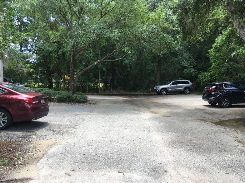 More Photos Of 2225 Ashley Crossing Dr, Charleston Office Residential For Lease